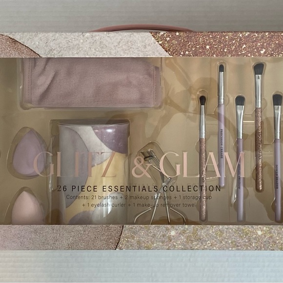 Glitz & Glam Cosmetics 26pc Essential Collection, Sparkle bronze & pink handles. - Picture 3 of 5